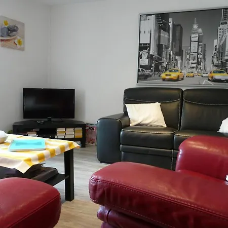 Domaine De Fauveau Bed & Breakfast